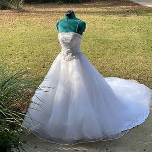 Used wedding dress